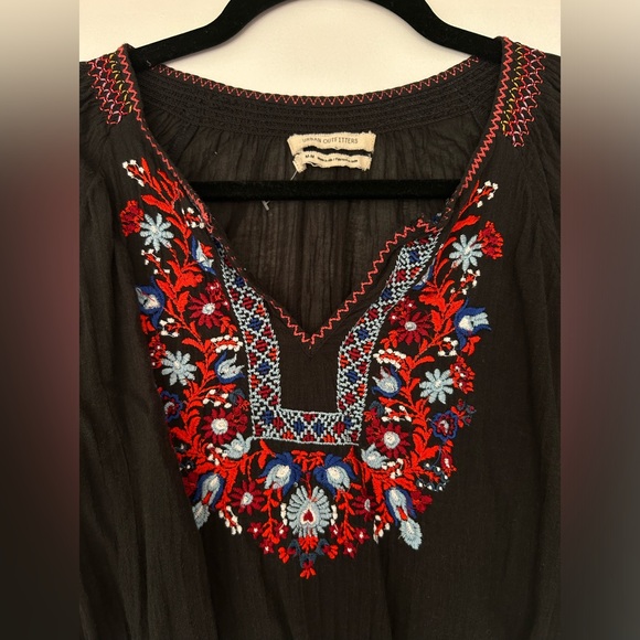 NWOT Urban Outfitters embroidered crop top - Picture 4 of 6